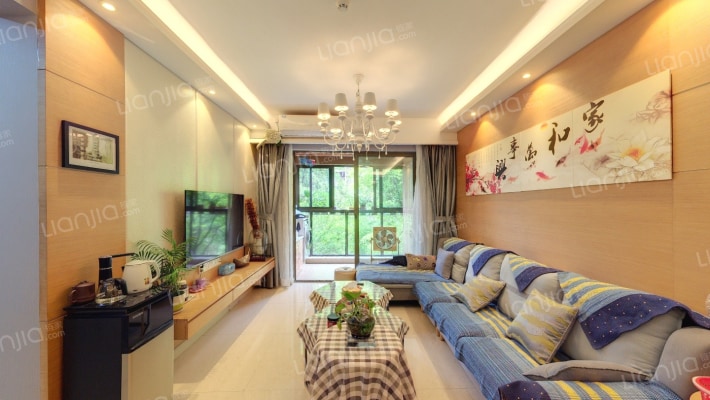 四房，香港开发商，高品质小区，精装修-客厅