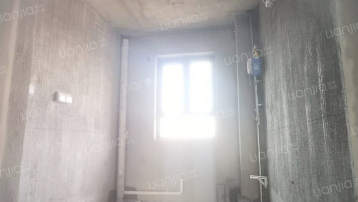 滨江郦城 4室2厅 南 北-厨房