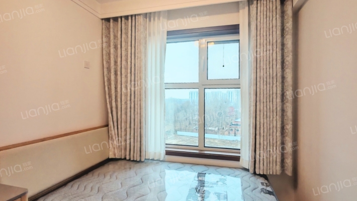 三利中和城二期B区 3室2厅 南 北-卧室C