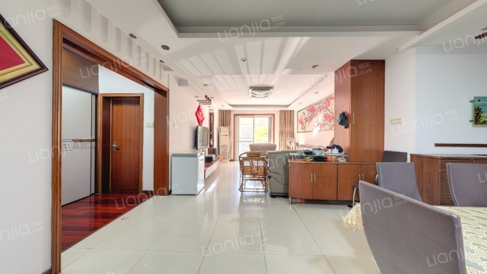 橘郡万绿园二手房实景图