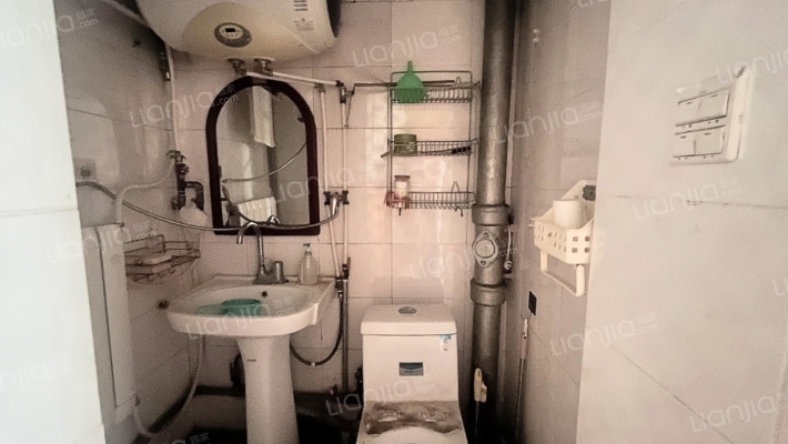 建厂局设计院家属楼 1室1厅 南 北-卫生间