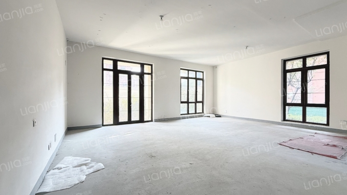 融创唐宁墅二手房实景图