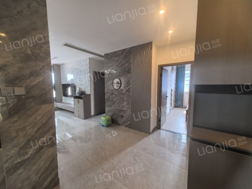 整租·洲际健康城 3室1厅 南/西南