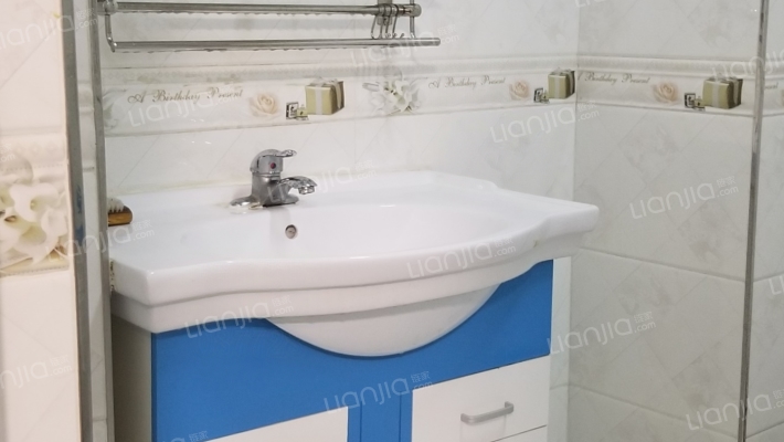 高品质小区！朝南两居！居住舒适！-卫生间