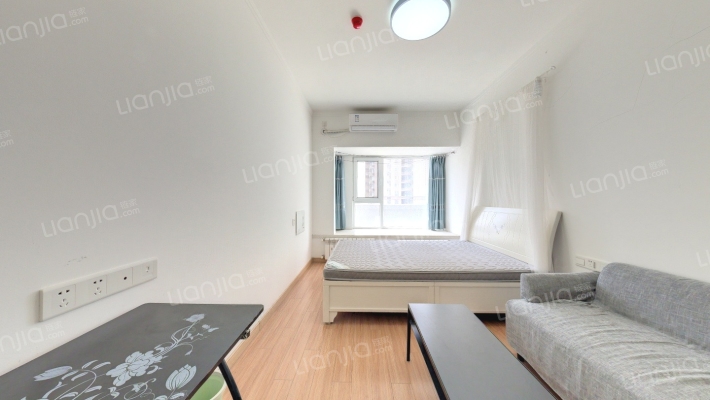 万科城小世界二手房实景图