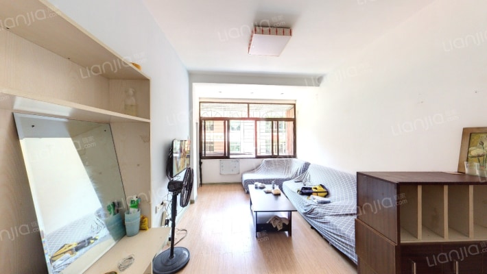 溪岸社区二手房实景图