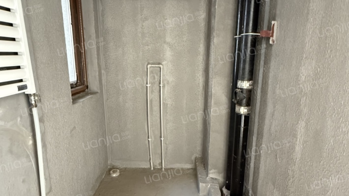 鸿坤理想尔湾 3室2厅 南 北-卫生间