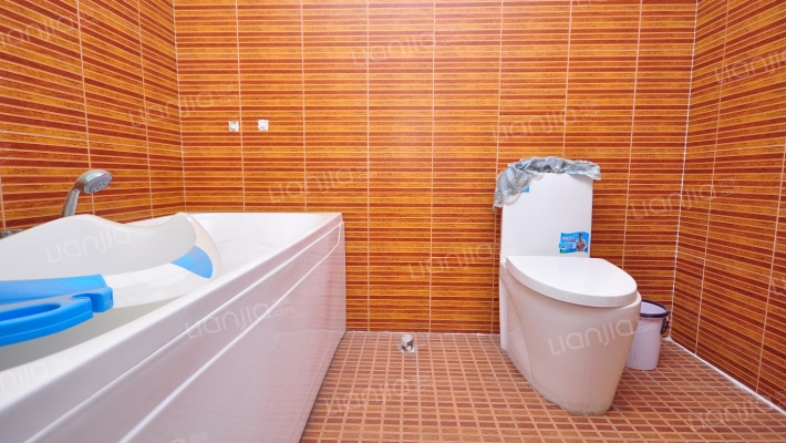 万达熙龙湾 精装修三居室 有证可分期满两年-卫生间B
