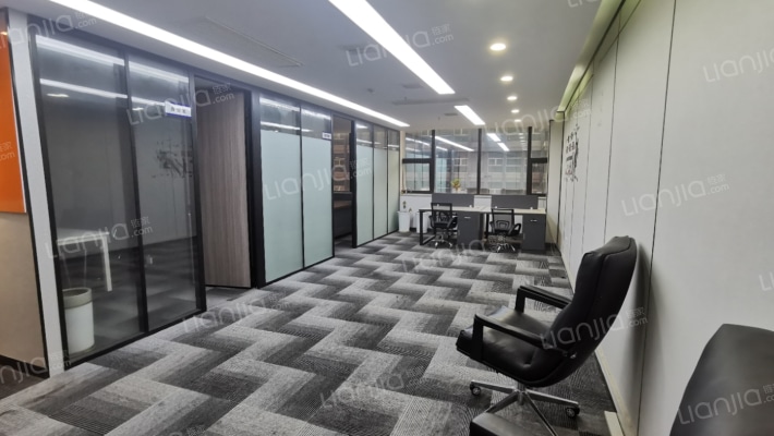 新长安广场二手房实景图