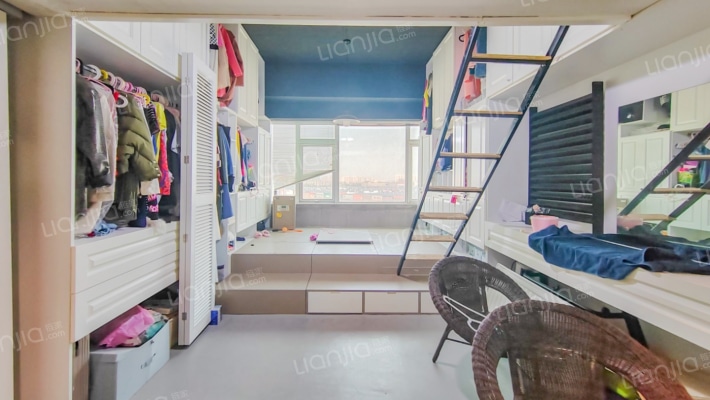 悦活公寓二手房实景图