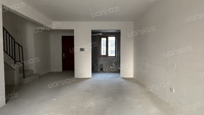 鸿坤理想尔湾 4室2厅 南 北-餐厅