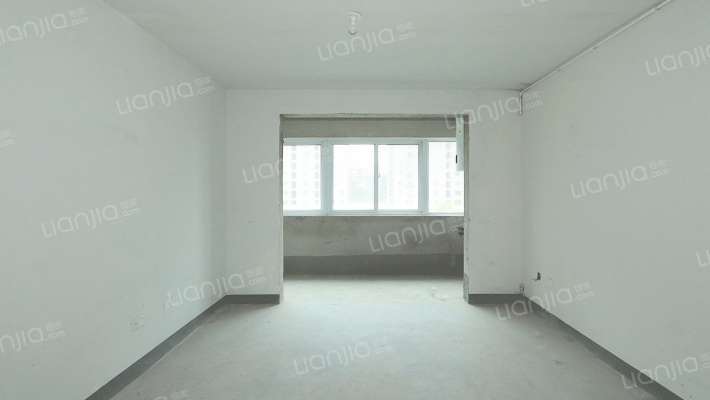 万郡泰和嘉苑二手房实景图