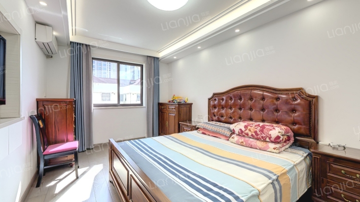 曹杨花苑二手房实景图