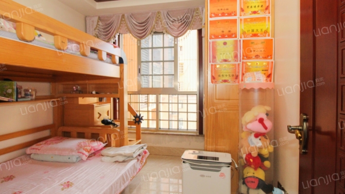 临滨江路 都是用的好材料 业主急售 出现方便-卧室B