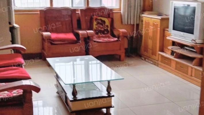 开发区 南北通透 房本满税费低房主诚心出售-客厅