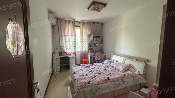 青花府电梯洋房南北通透两居室精装修-卧室B