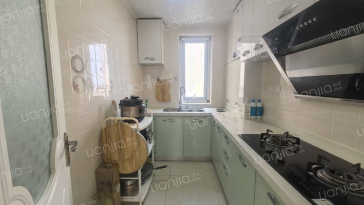 三利中和城一期南北通透三居，位置好离北京近的小区。-厨房