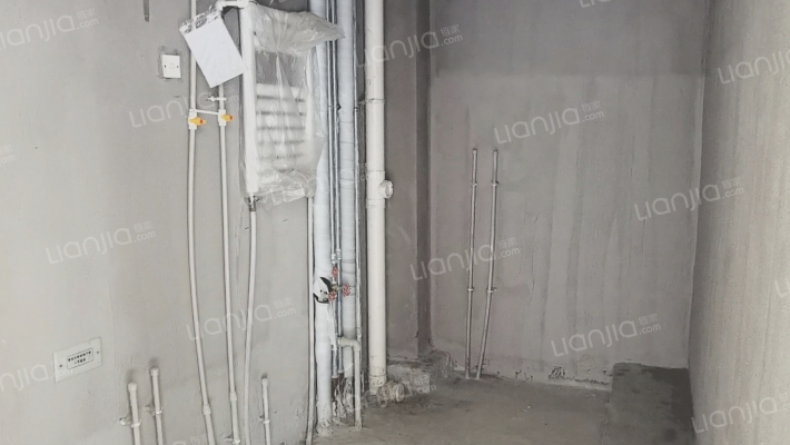 鸿坤理想尔湾 3室2厅 南 北-卫生间A