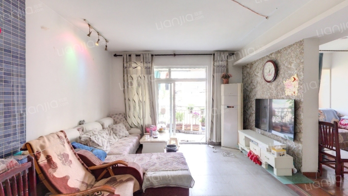 豪俊阁二手房实景图