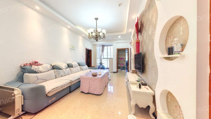 花果园L2区二手房实景图