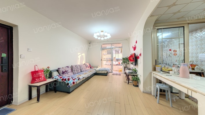 兴阁里小区二手房实景图