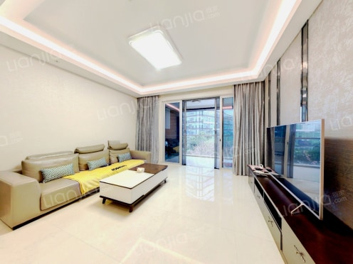 整租·重庆棕榈泉国际中心 1室1厅 东北