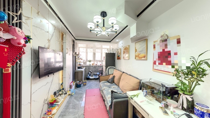 晓春社区二手房实景图