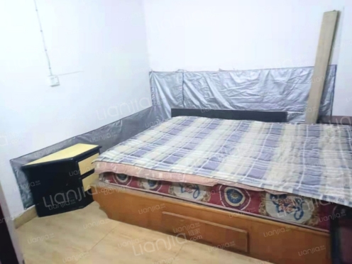 整租·龙泉小区 1室0厅 东南