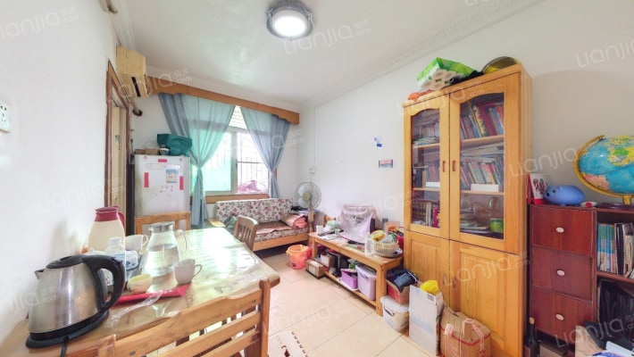 新华玻璃厂综合楼二手房实景图