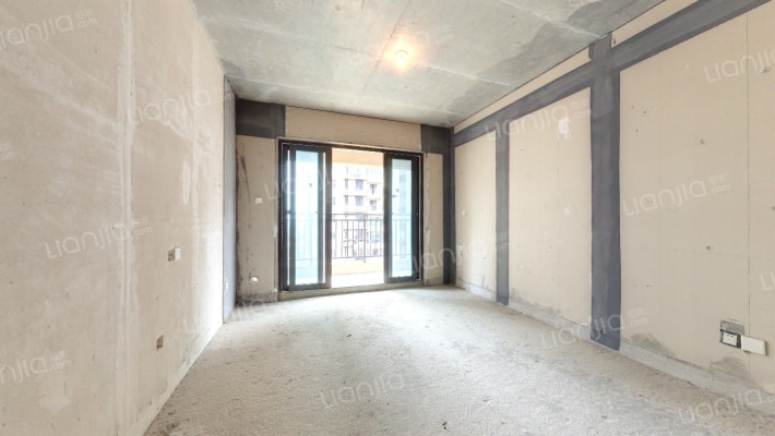 保利东郡二手房实景图