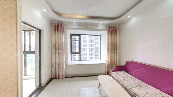 万科银海泊岸江樾二手房实景图