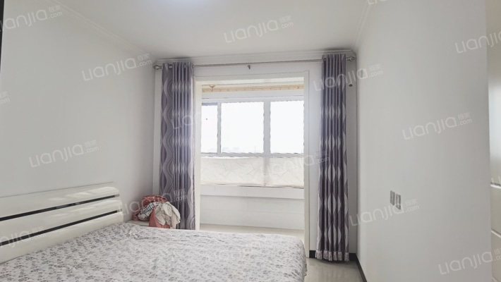 水岸花城大社区，毛坯房，全阳户型，集体供暖-卧室A