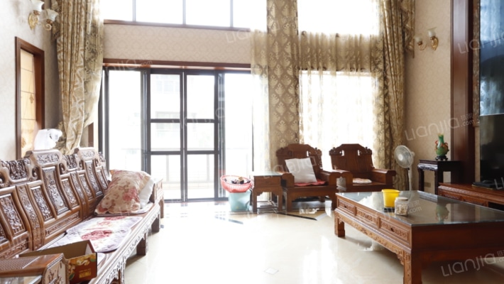 星河丹堤B区二手房实景图