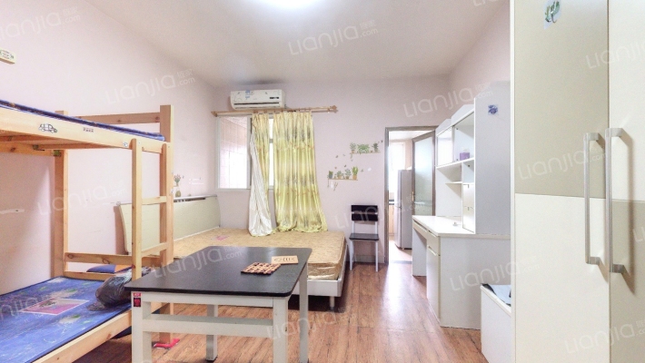 海航新街口小区二手房实景图