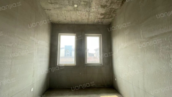 京都颐和城 别墅     自带高尔夫      交通便利-书房