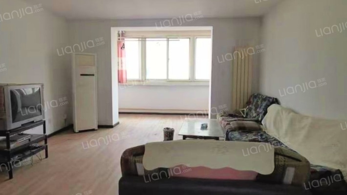 物探家属院  环境物业都好  70年大产权-客厅