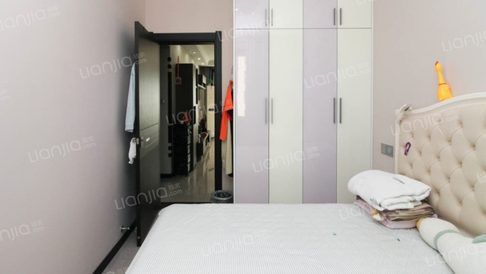 棕榈泉小区 交通便利 小区环境干净舒适 适合居住-卧室A