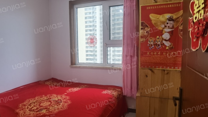 水岸花城精装两居室，大社区集体供暖，交通便利-卧室B