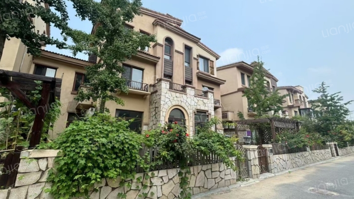 精装！联排带院，满五唯一 高尔夫别墅区 业主靠谱卖-入户花园