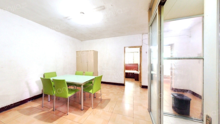 温泉苑二手房实景图