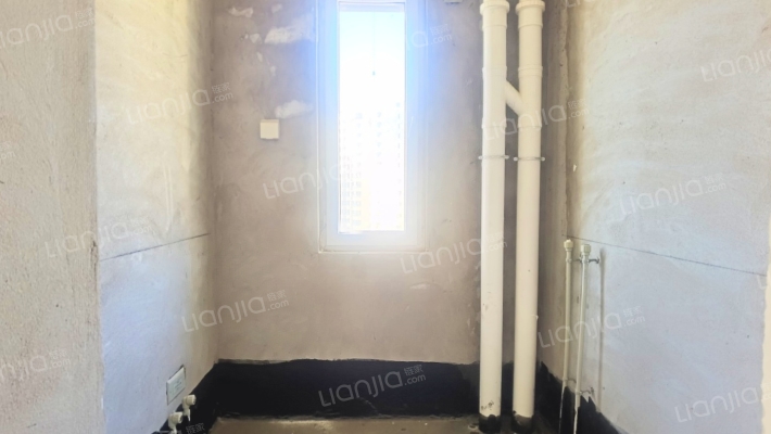 水岸花城 2室1厅 南 北-卫生间