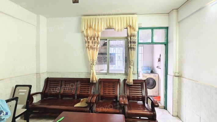 米兰路119号二手房实景图