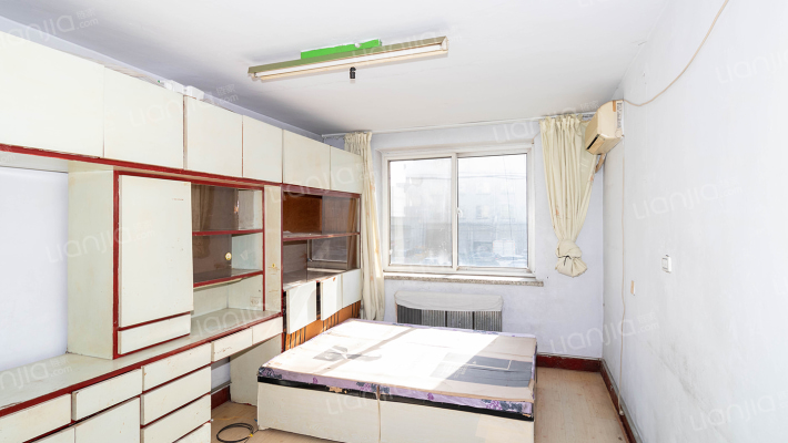 盐库小区二手房实景图