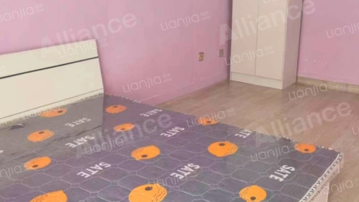 生活便利，公摊小，采光视野无遮挡-餐厅