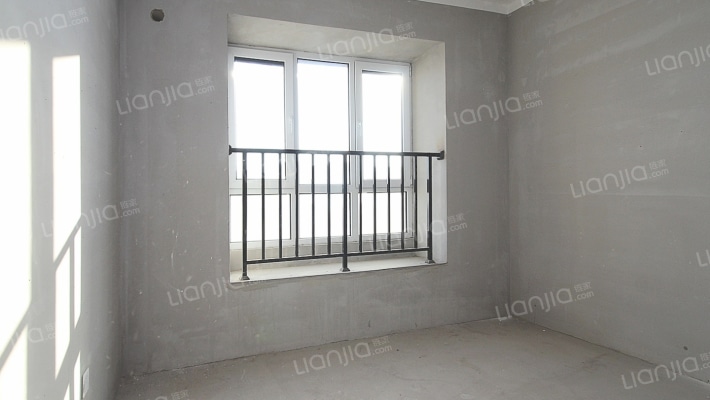 朝阳经典小三居，采光好，视野好，小区环境好-卧室A