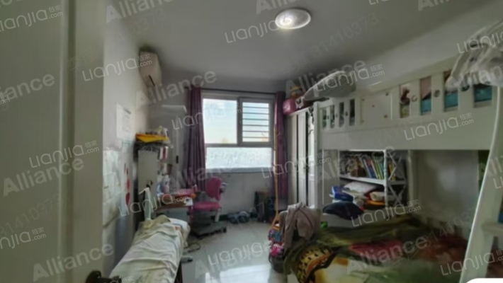 房子是低楼层，有装修，大产权，集中供暖。-卧室B