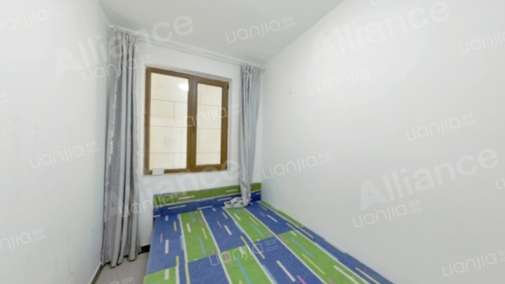 精装修 南向3居C户型 有本 中层 视野开阔-卧室B