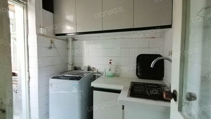 物探的家属院，大社区，集中供暖，看房有钥匙-厨房