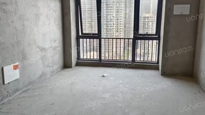 富力广场二手房实景图