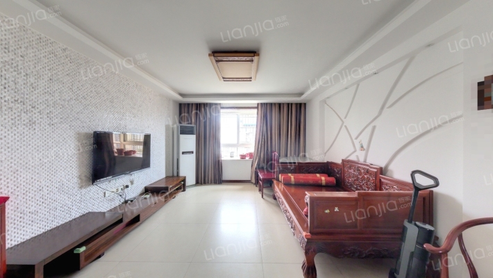 四季绿苑二手房实景图